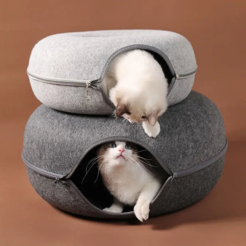 Cozy Donut Cat Bed with Interactive Tunnel - Versatile Felt Indoor Playhouse for Cats and Kittens
